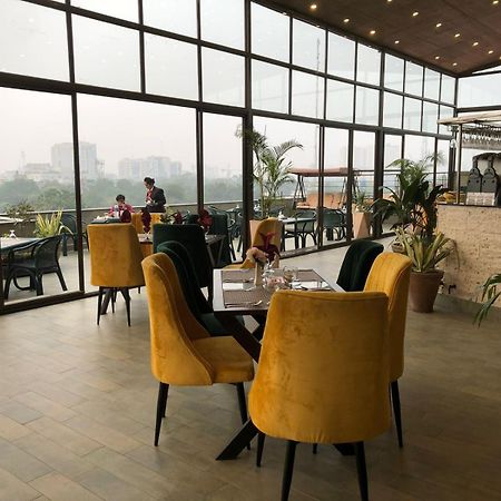 Maisonette Hotel & Apartments Lahore Exterior foto