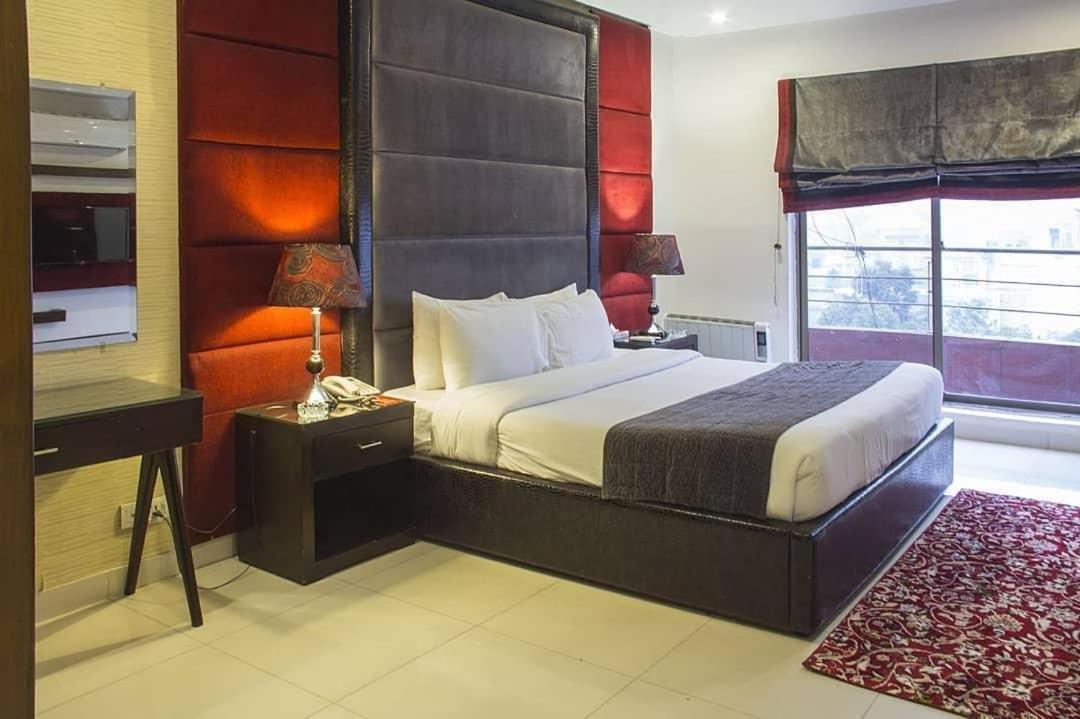 Maisonette Hotel & Apartments Lahore Exterior foto