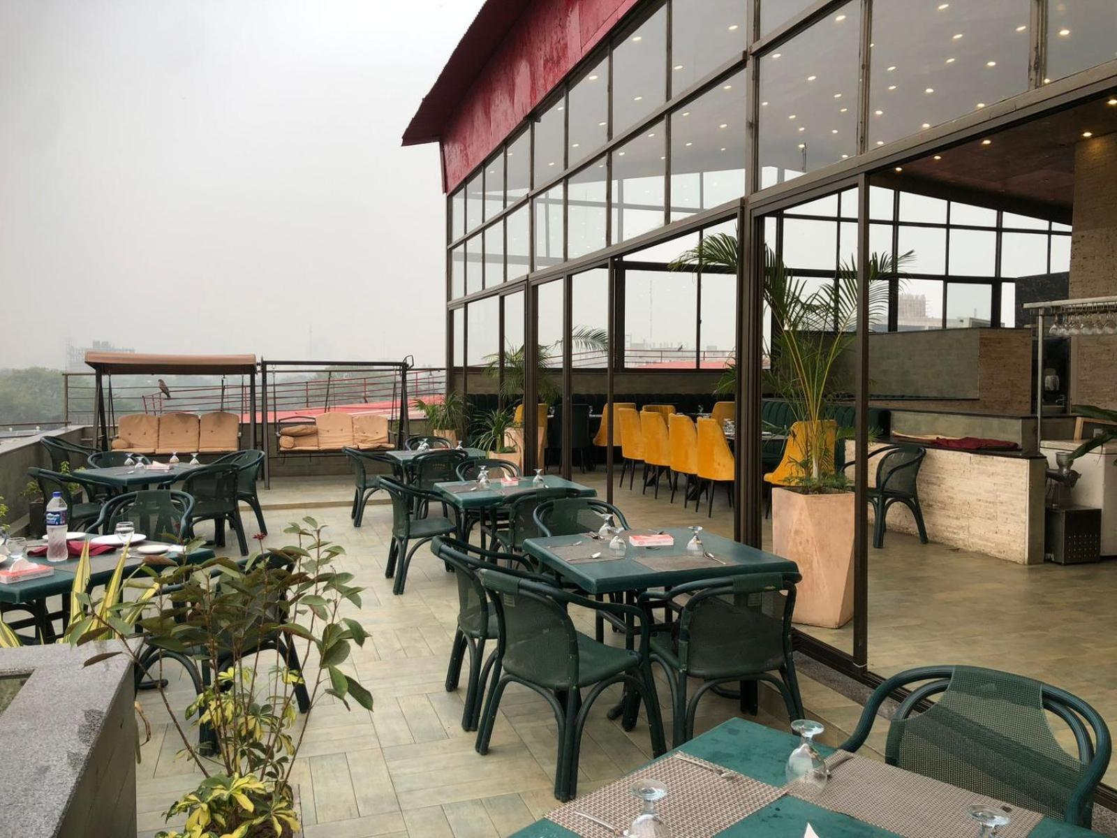 Maisonette Hotel & Apartments Lahore Exterior foto