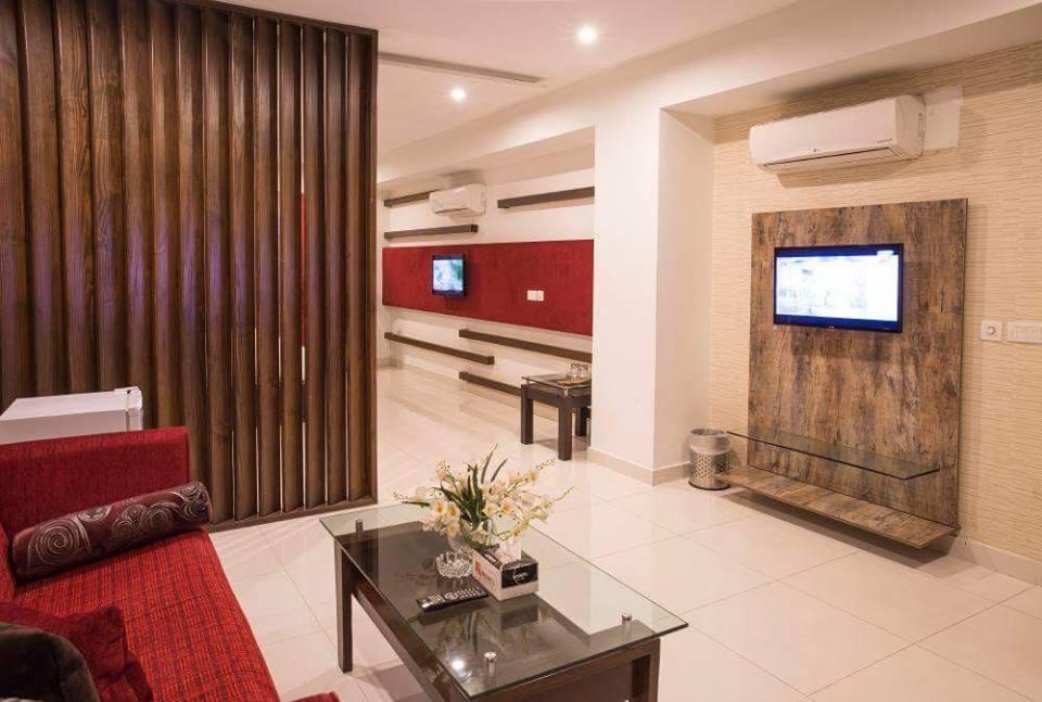 Maisonette Hotel & Apartments Lahore Exterior foto